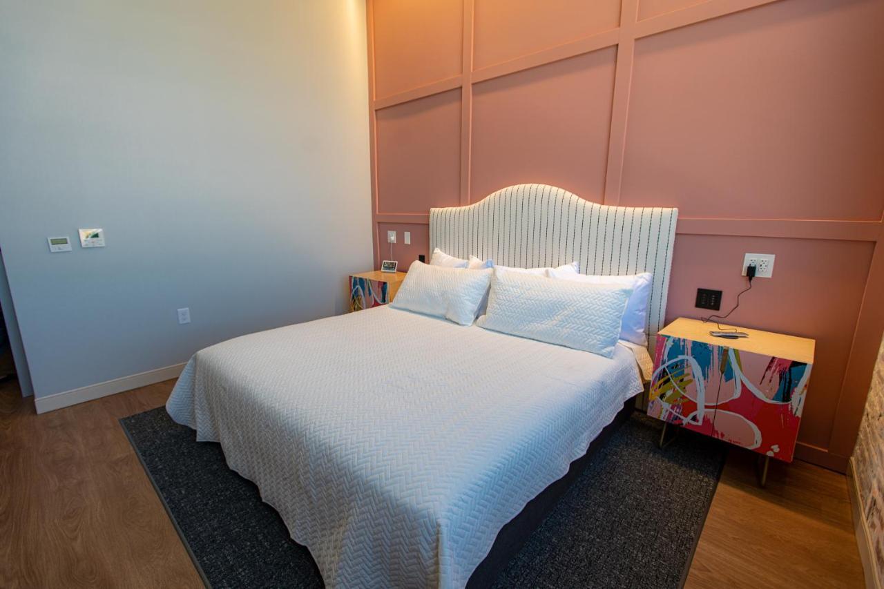 The Schoolhouse Hotel ไวท์ซัลเฟอร์สปริงส์ ภายนอก รูปภาพ